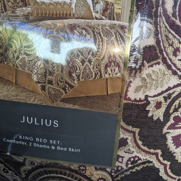 CroscillJulius 4 Piece Comforter Set - Picture 5 of 6